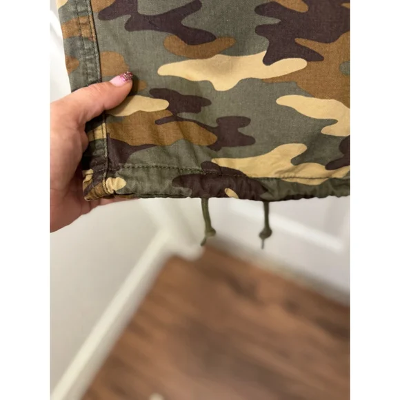 Women's Levi's Camouflage '94 Baggy Cargo Pants Size 25 - Picture 3 of 7